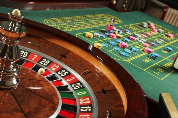 Ikan Hoki slot game on kenangan 4d showing reels and stake controls